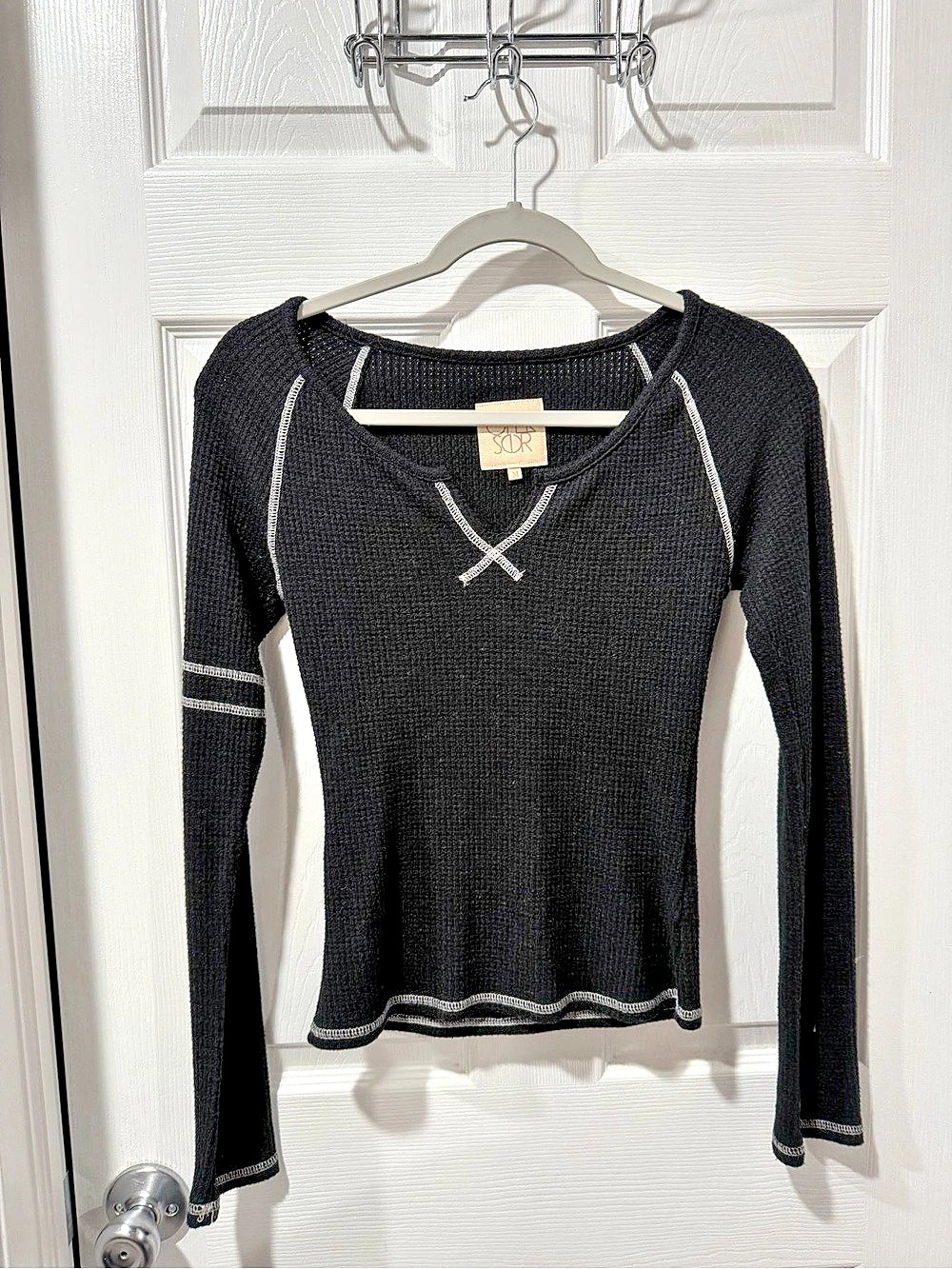 Chaser Black Long Sleeve Top Size Medium